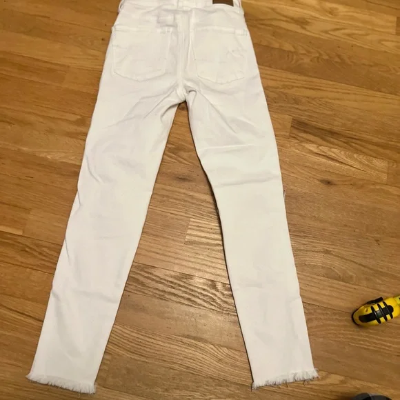 Ladies Juniors Size 00R American Eagle Outfitters White Ripped Skinny Jeans GUC - Picture 8 of 8